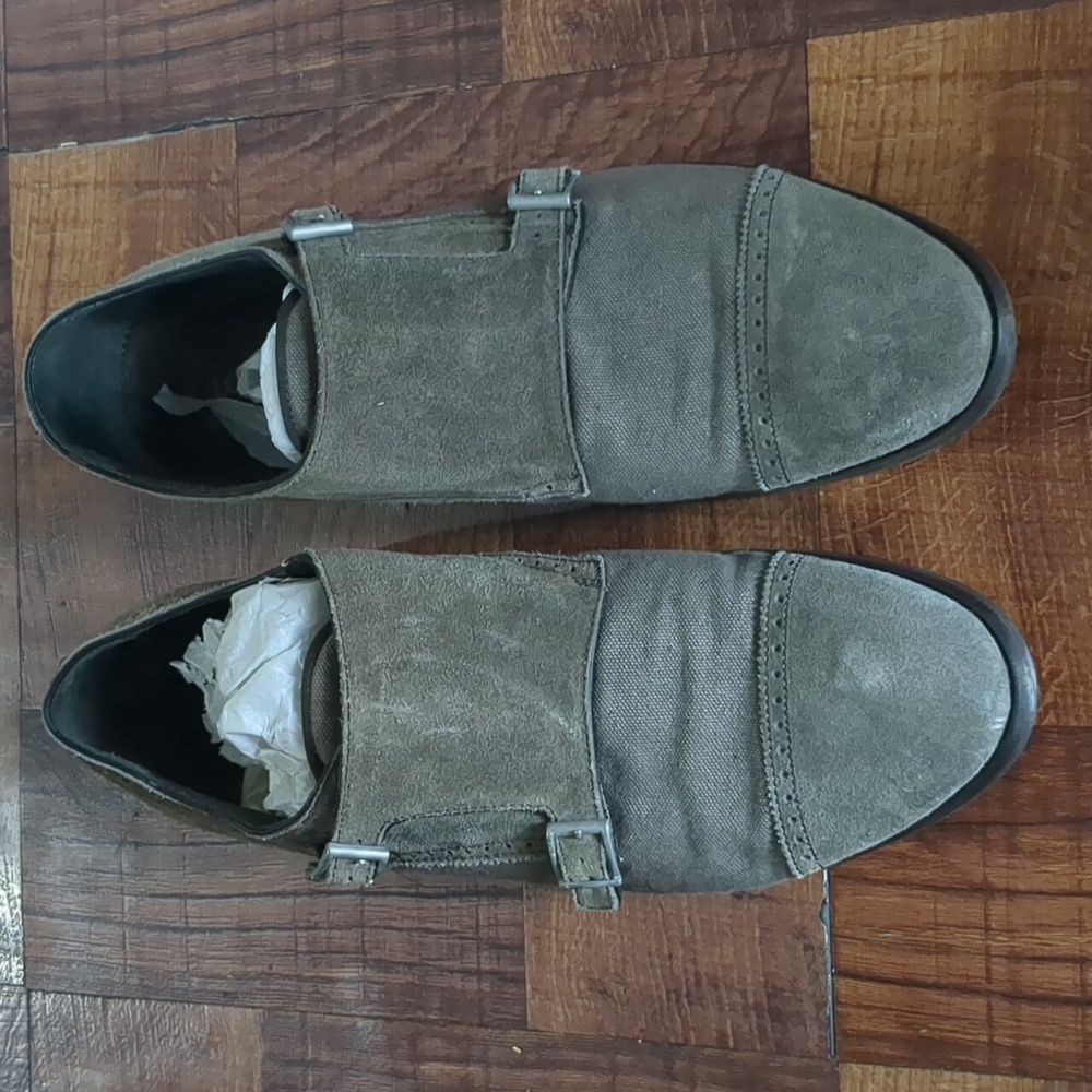 Lovely2 sides buckle.loafer size 9